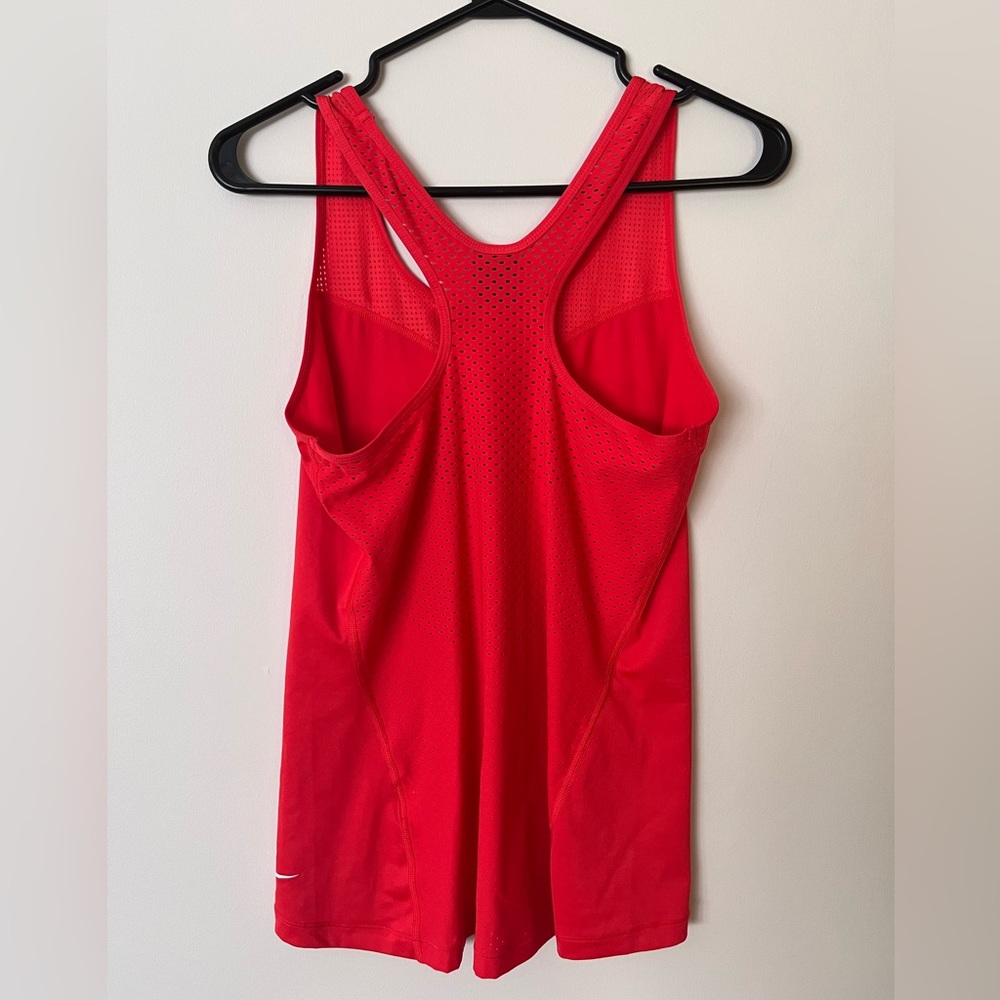 Nike Tank - Picture 2 of 3